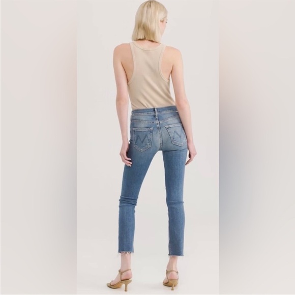 MOTHER  Mid Rize Dazzler Ankle Fray Size 24 NWT - Picture 3 of 16